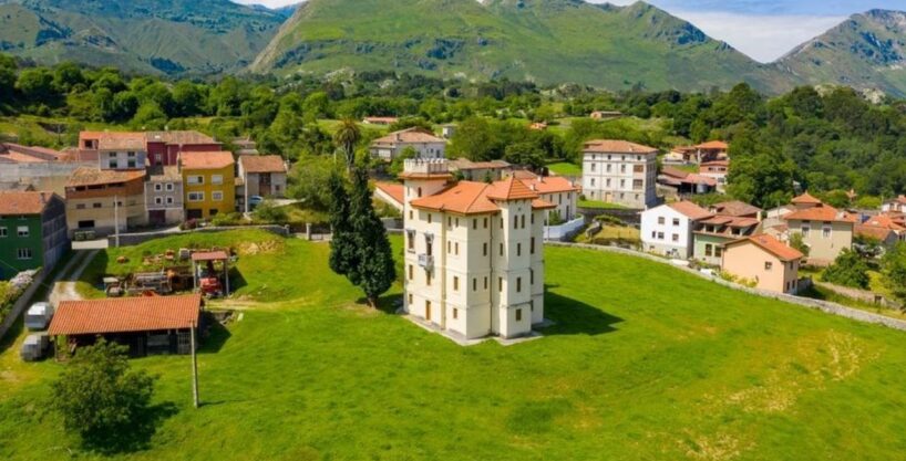 CASTILLO DE PORRÚA