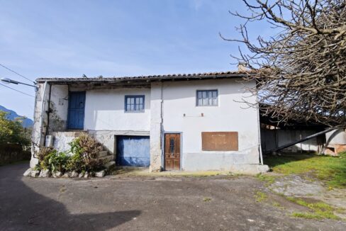 EXCELENTE PACK DE CASA Y PARCELA EDIFICABLE EN CELORIU . OPORTUNIDAD!!