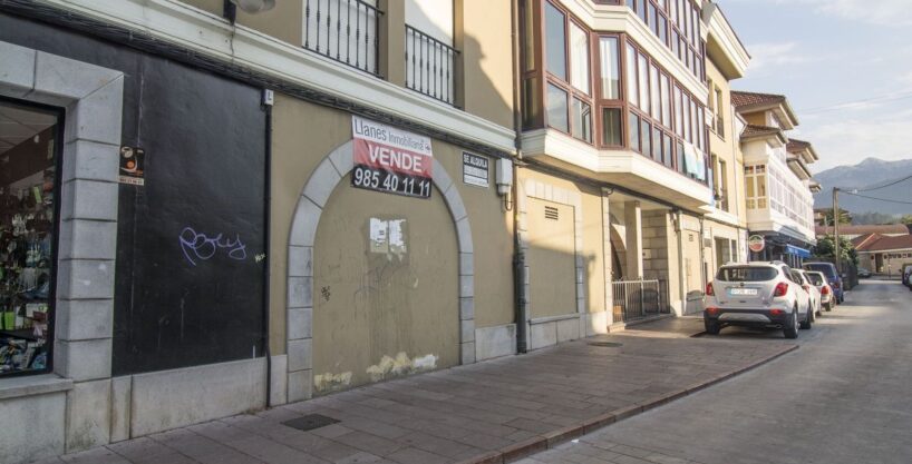 LOCAL EN LLANES