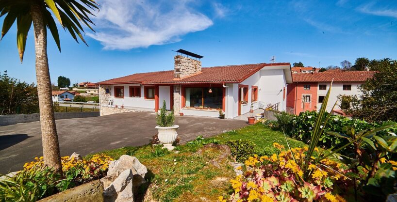 MAGNIFICA CASA DE 275 M2 EN UNA FINCA DE 1400 M2