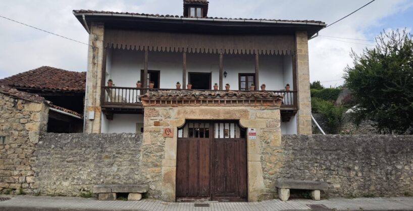 FABULOSA CASA Y PARCELA EN PENDUELES.
