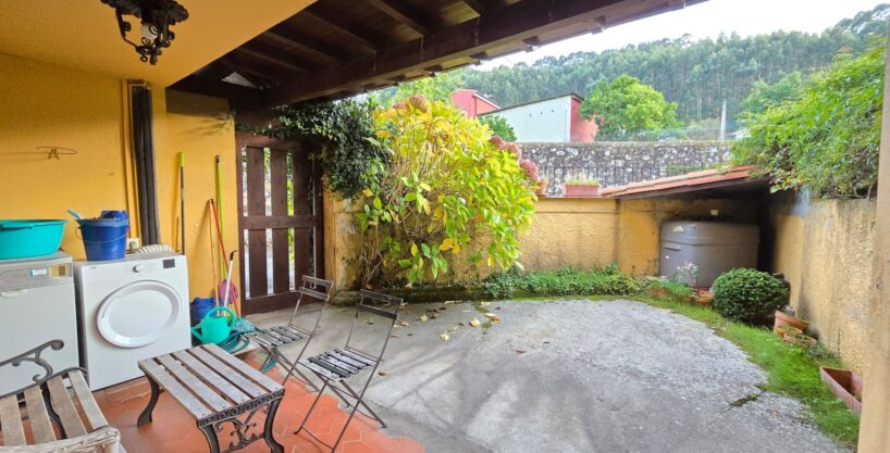 CASAEN EL PUEBLO DE NAVES
