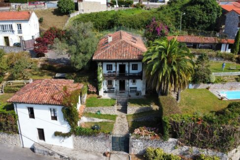VILLA ASTURIANA DE PIEDRA Y MADERA JUNTO A LAS MEJORES PLAYAS