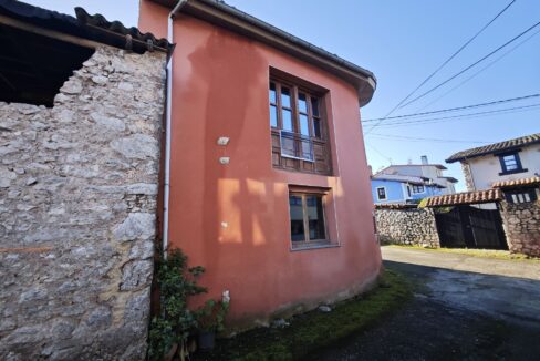 CASA CUADRA EN POO DE LLANES PARA REHABILITAR
