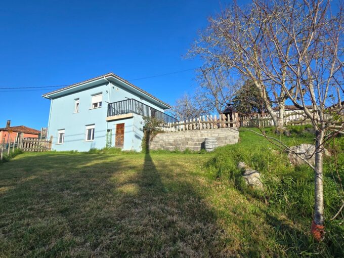 Preciosa casina con jardín a 1km de Ribadesella