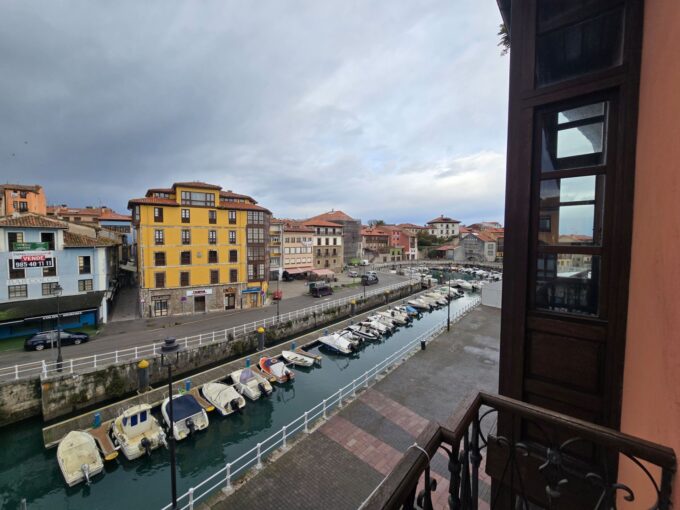 GRAN PISO EN EL CENTRO DE LLANES