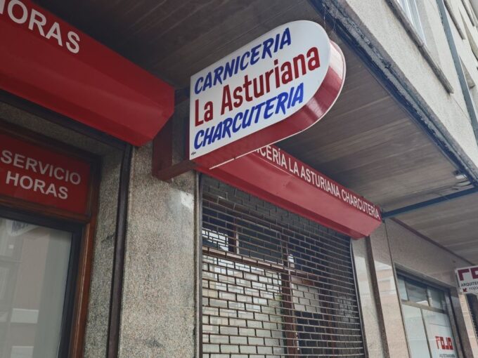 GRAN LOCAL EN LLANES