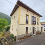 CASA ASTURIANA CON VISTAS A LA MONTAÑA