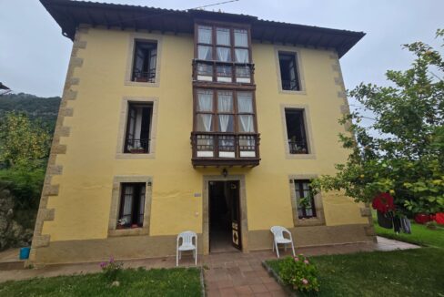 CASONA ASTURIANA CON VISTAS DESPEJADAS