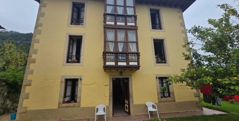 CASONA ASTURIANA CON VISTAS DESPEJADAS