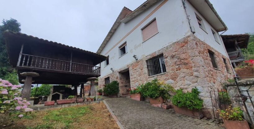CASA EN RIOCALIENTE.