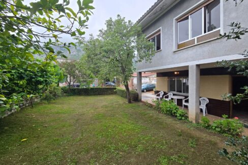 Casa con jardín cerca de Posada de Llanes