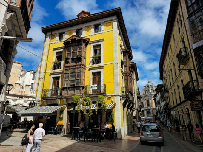 Piso en edificio histórico en el centro de Llanes