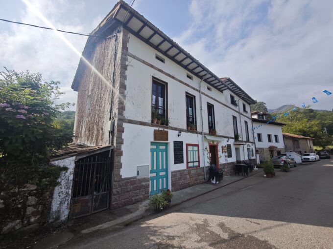 2 CASAS EN UNA EN RIUCALIENTE. QUIERE SABER MAS?