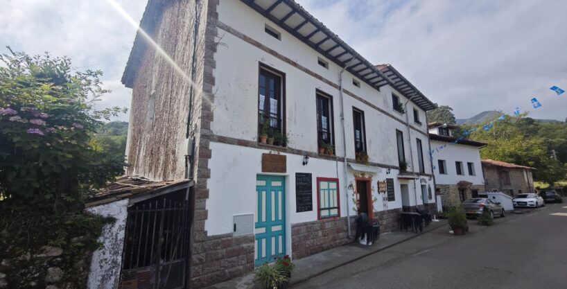 2 CASAS EN UNA EN RIUCALIENTE. QUIERE SABER MAS?