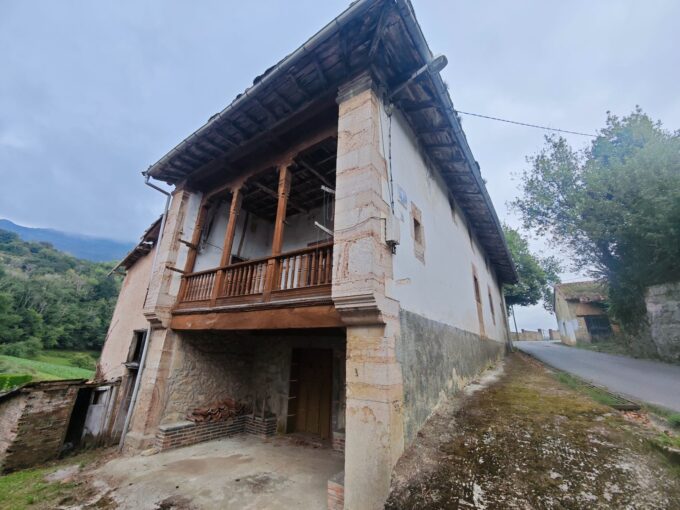 PROPIEDAD HISTORICA Y CON ENCANTO EN LA MALATERIA