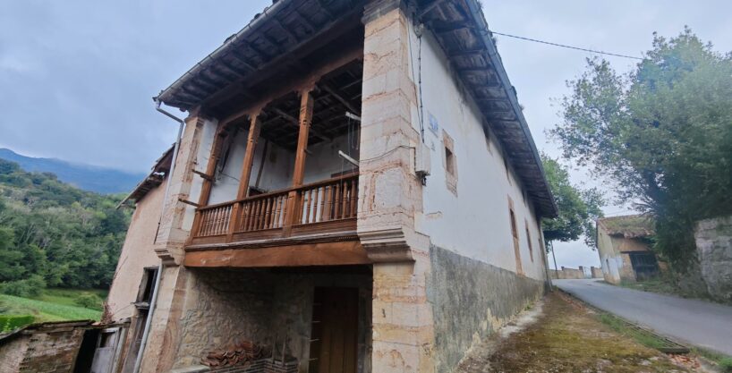 PROPIEDAD HISTORICA Y CON ENCANTO EN LA MALATERIA