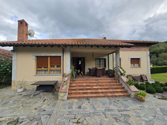 PRECIOSO CHALET LISTO PARA DISFRUTAR