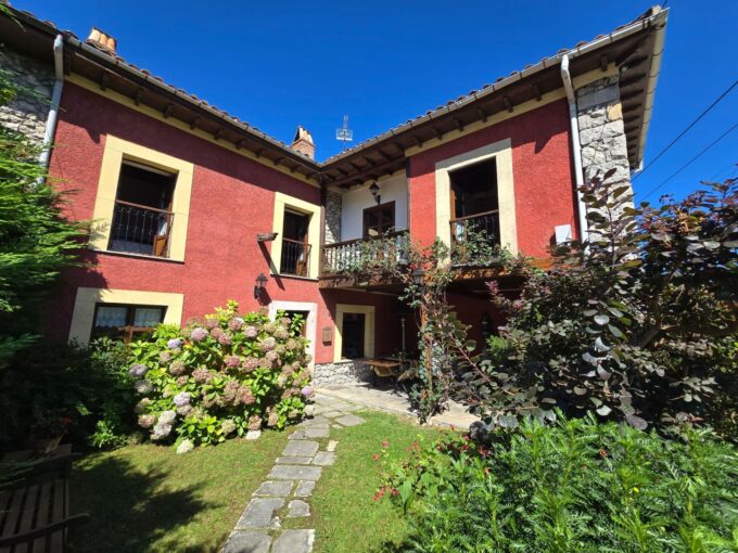 Preciosa casa asturiana de piedra