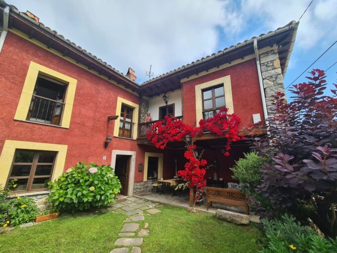 Preciosa casa asturiana de piedra