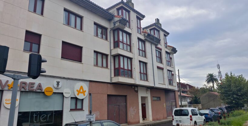 OPORTUNIDAD EN LLANES. PISO DE 2H. CON ASCENSOR